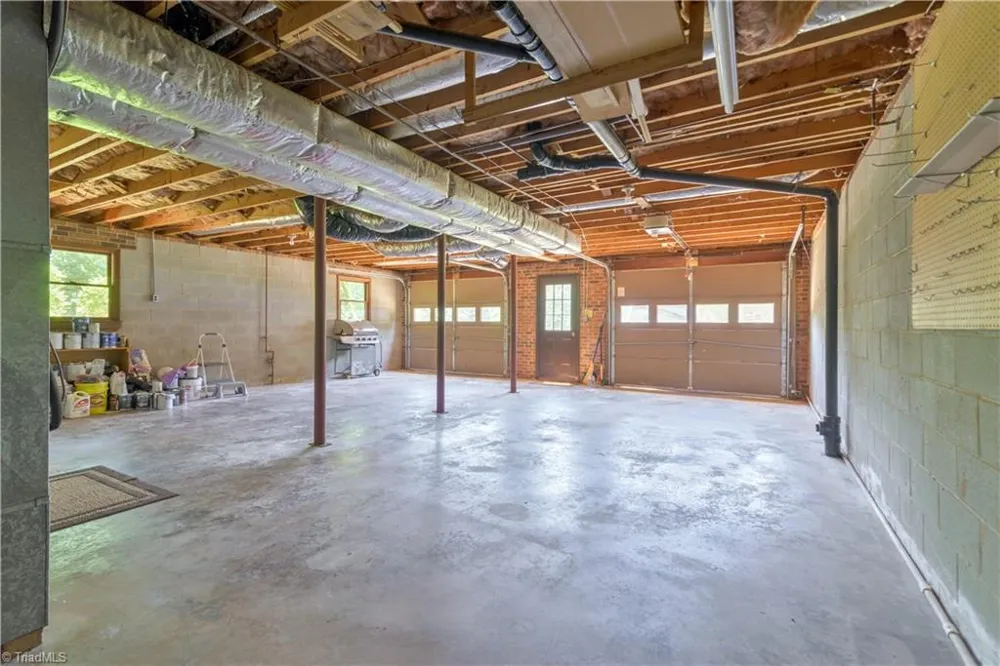 1625 Eagle Crest Drive Pfafftown, NC 27040