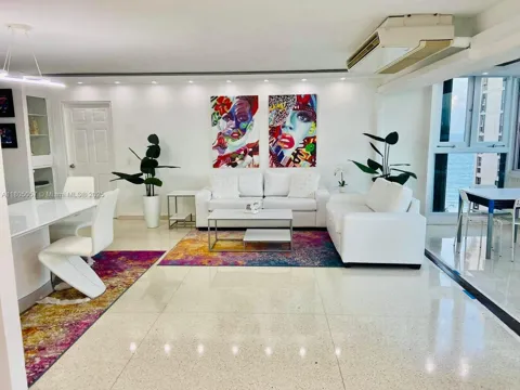 4429 Isla Verde #1002