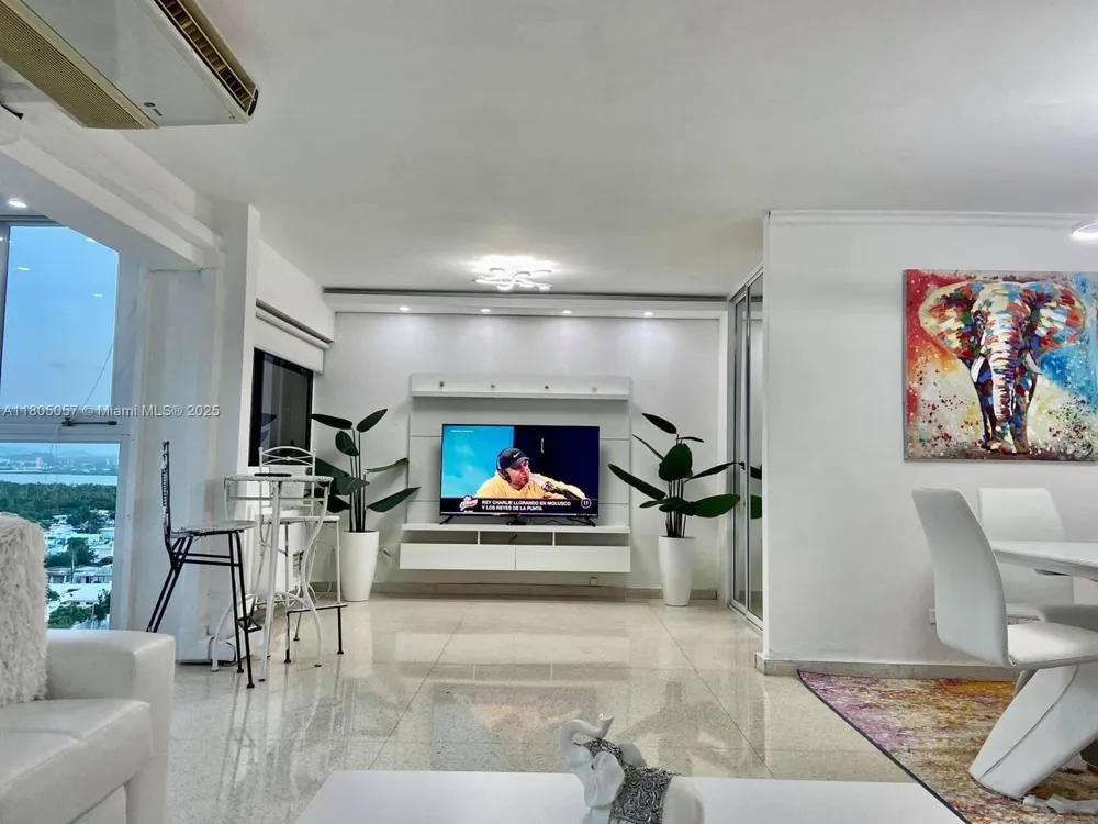 4429 Isla Verde #1002 