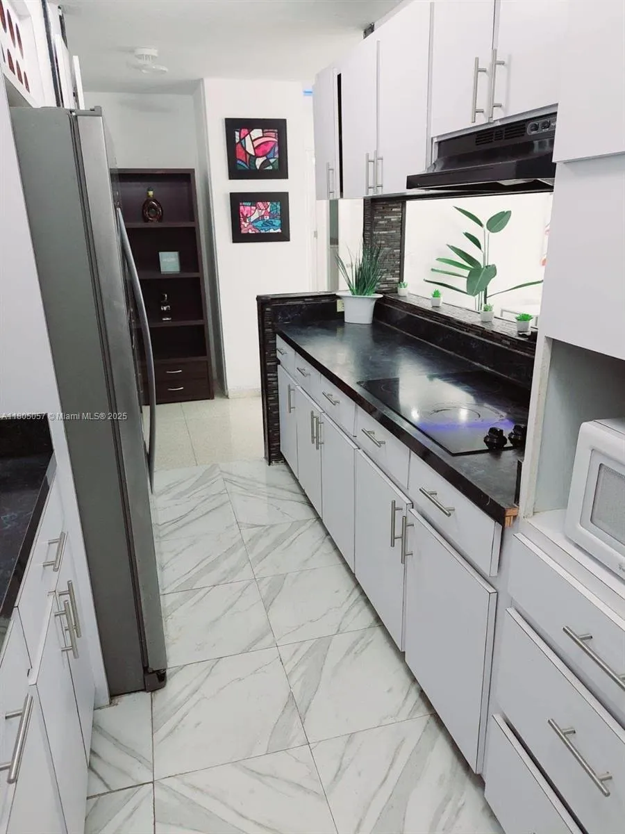 4429 Isla Verde #1002 