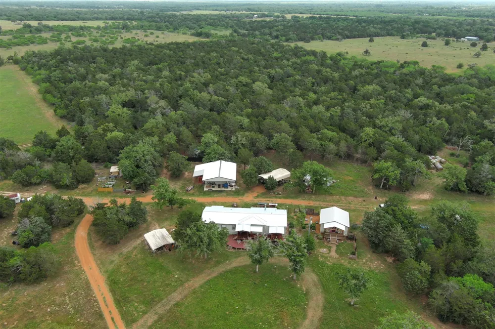 13831 Tx-95 Highway Flatonia, TX 78941