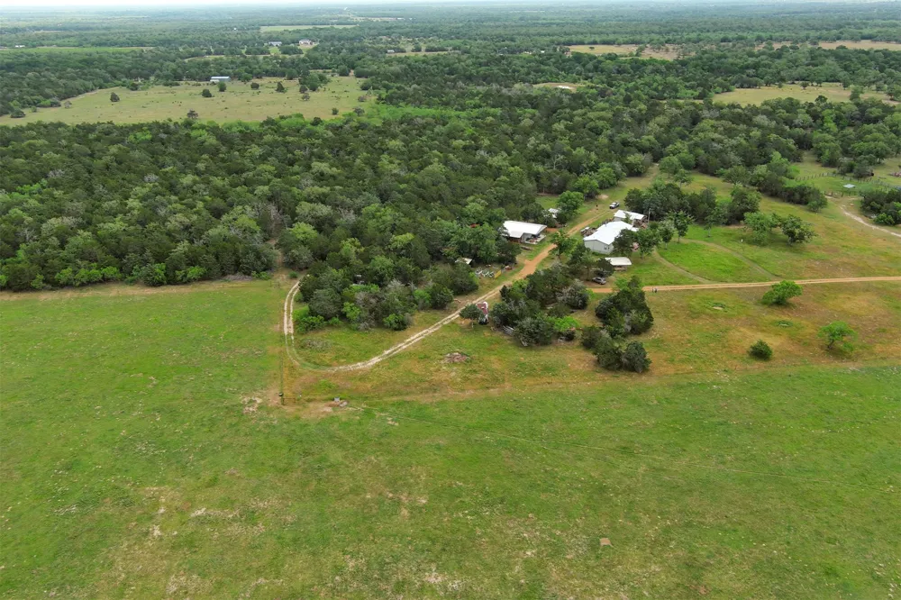13831 Tx-95 Highway Flatonia, TX 78941