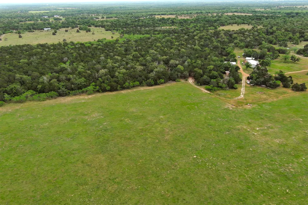 13831 Tx-95 Highway Flatonia, TX 78941