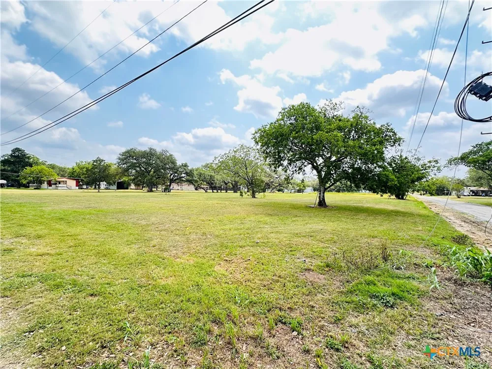 510 Pat Cleburne Street Yoakum, TX 77995