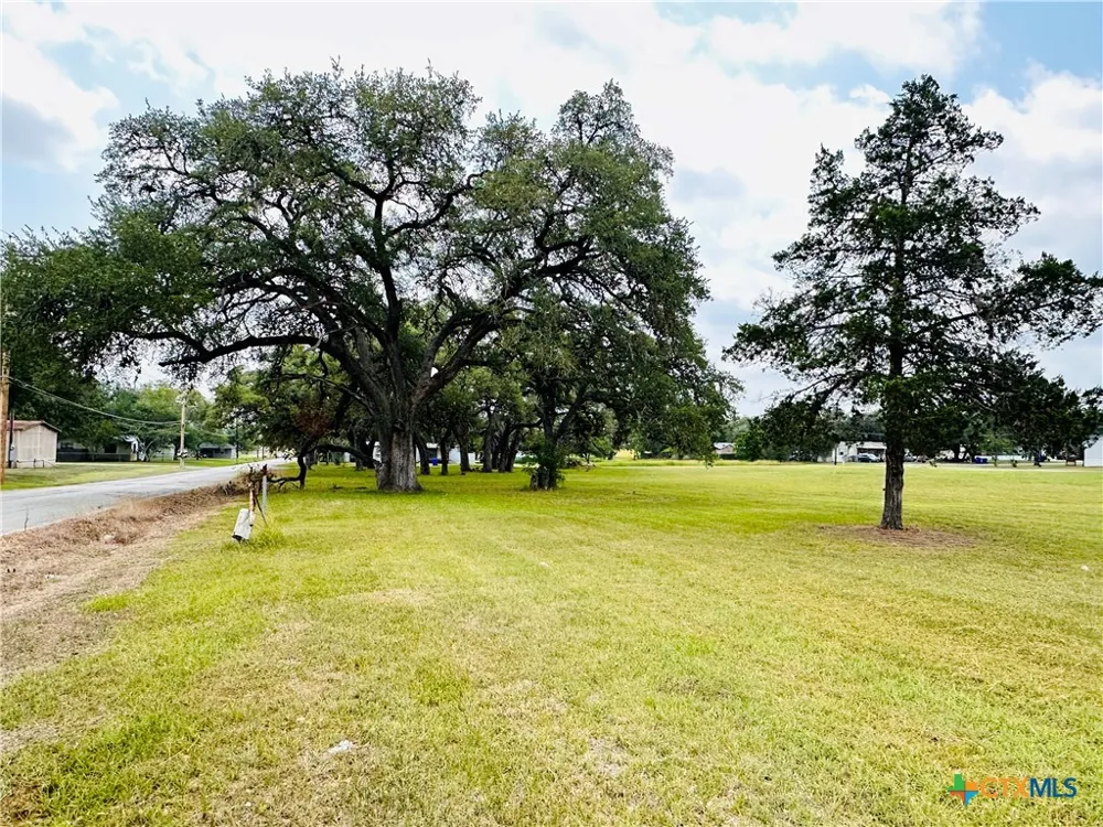 510 Pat Cleburne Street Yoakum, TX 77995