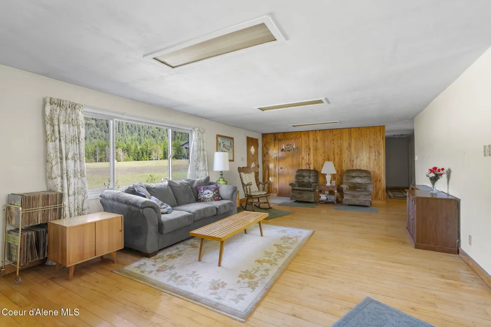 4345 Wilcox Road Northport, WA 99157