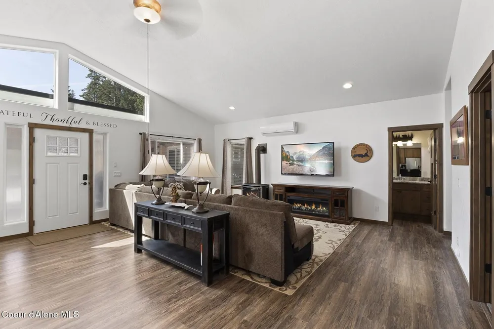 29955 Isle View Road Spirit Lake, ID 83869
