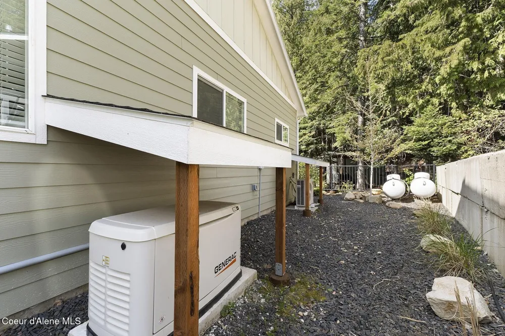 29955 Isle View Road Spirit Lake, ID 83869