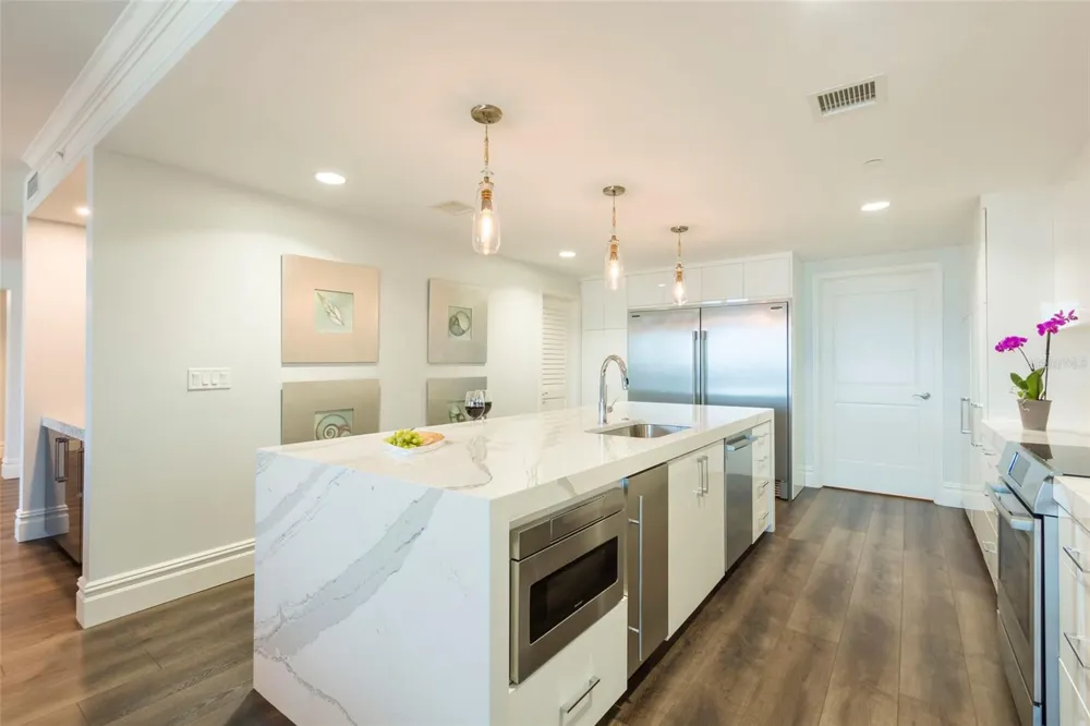 301 S GULFVIEW BOULEVARD #304 Clearwater Beach, FL 33767