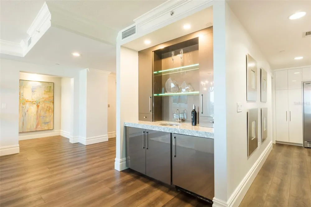301 S GULFVIEW BOULEVARD #304 Clearwater Beach, FL 33767