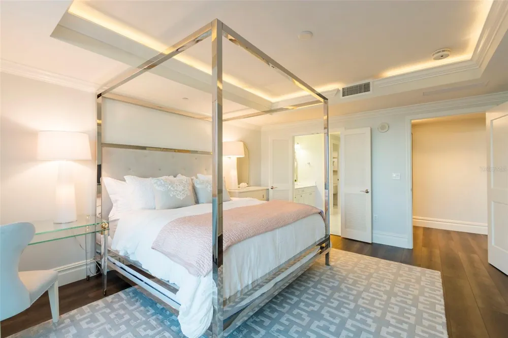 301 S GULFVIEW BOULEVARD #304 Clearwater Beach, FL 33767