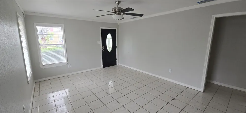 1013 Evergreen Street Mathis, TX 78368
