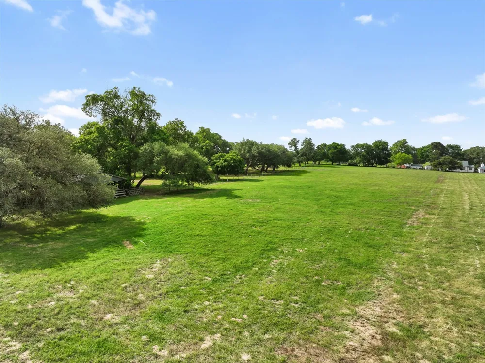Fm 957 Schulenburg, TX 78956
