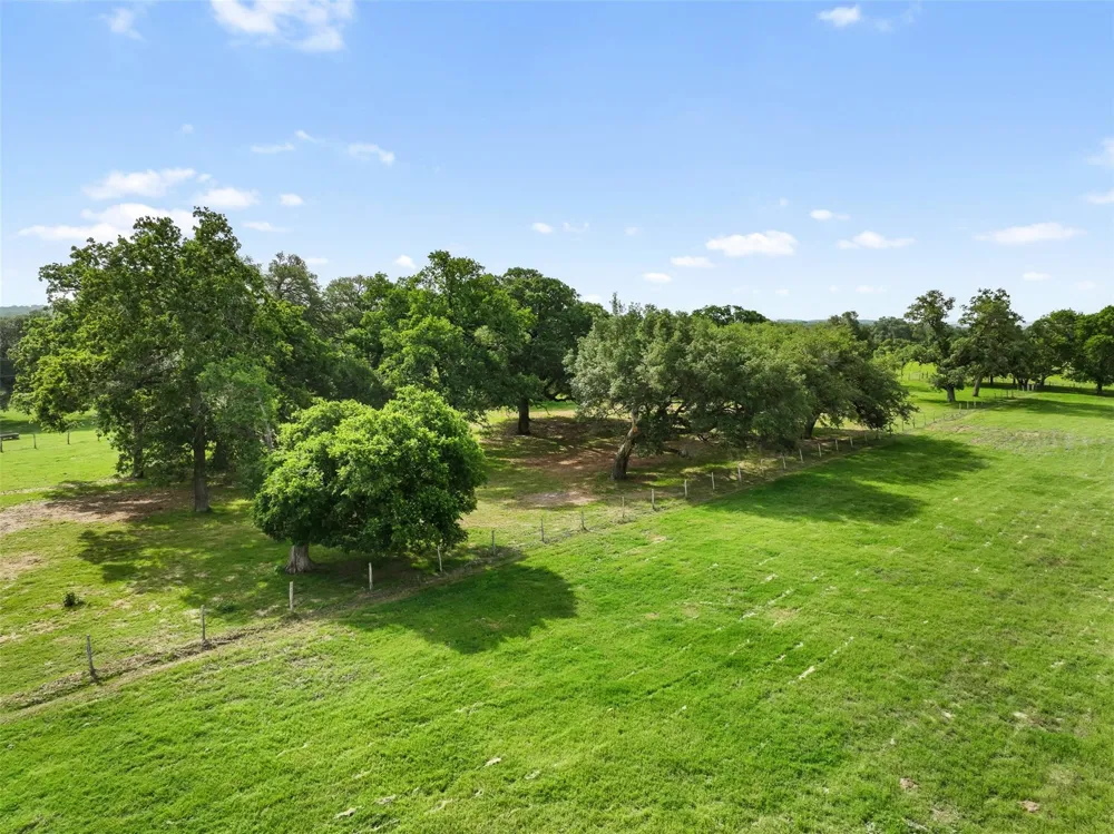 Fm 957 Schulenburg, TX 78956
