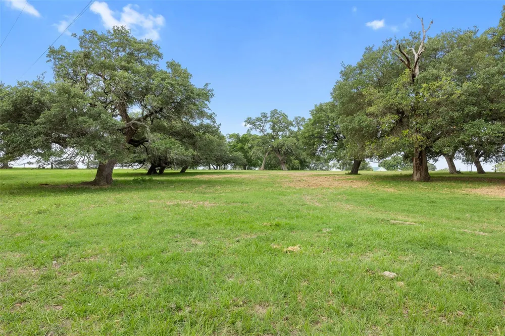 Fm 957 Schulenburg, TX 78956
