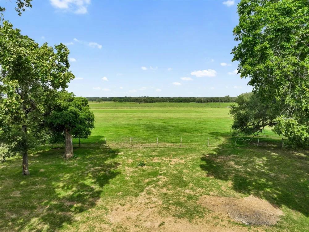 Fm 957 Schulenburg, TX 78956