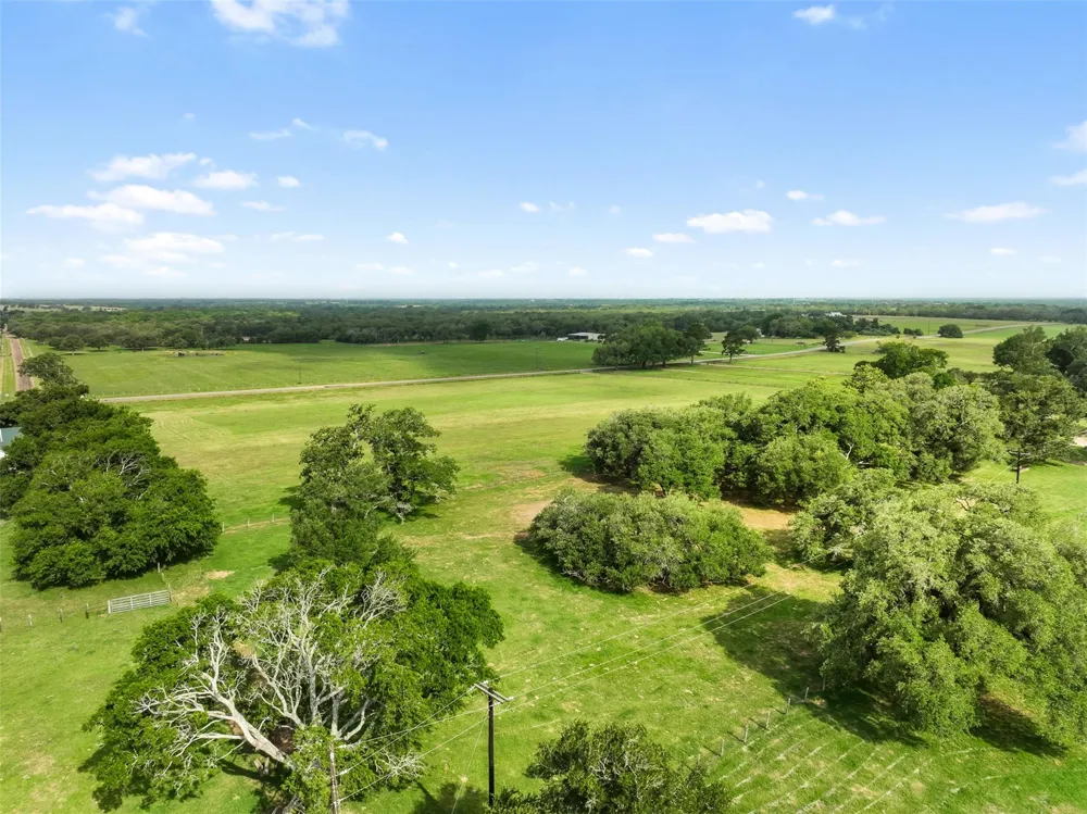 Fm 957 Schulenburg, TX 78956