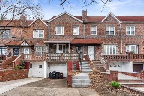 712 E 40th Street