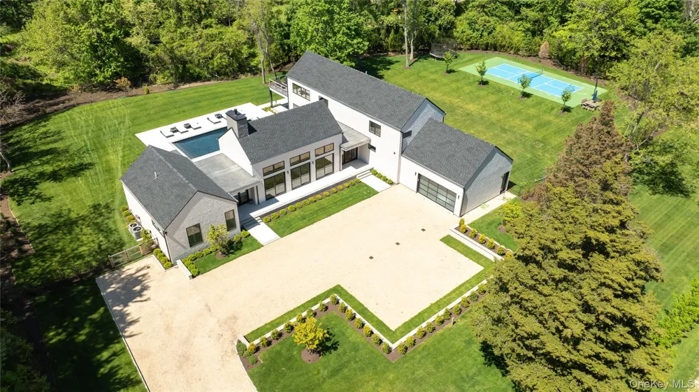 100 S Ferry Road Shelter Island, NY 11964