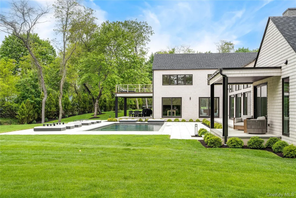 100 S Ferry Road Shelter Island, NY 11964