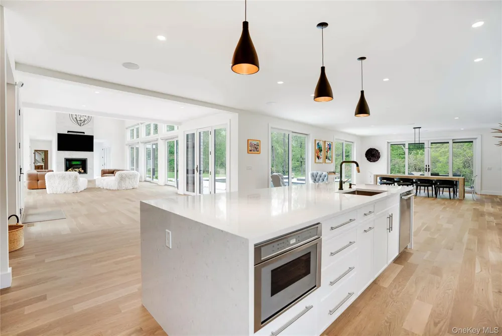 100 S Ferry Road Shelter Island, NY 11964