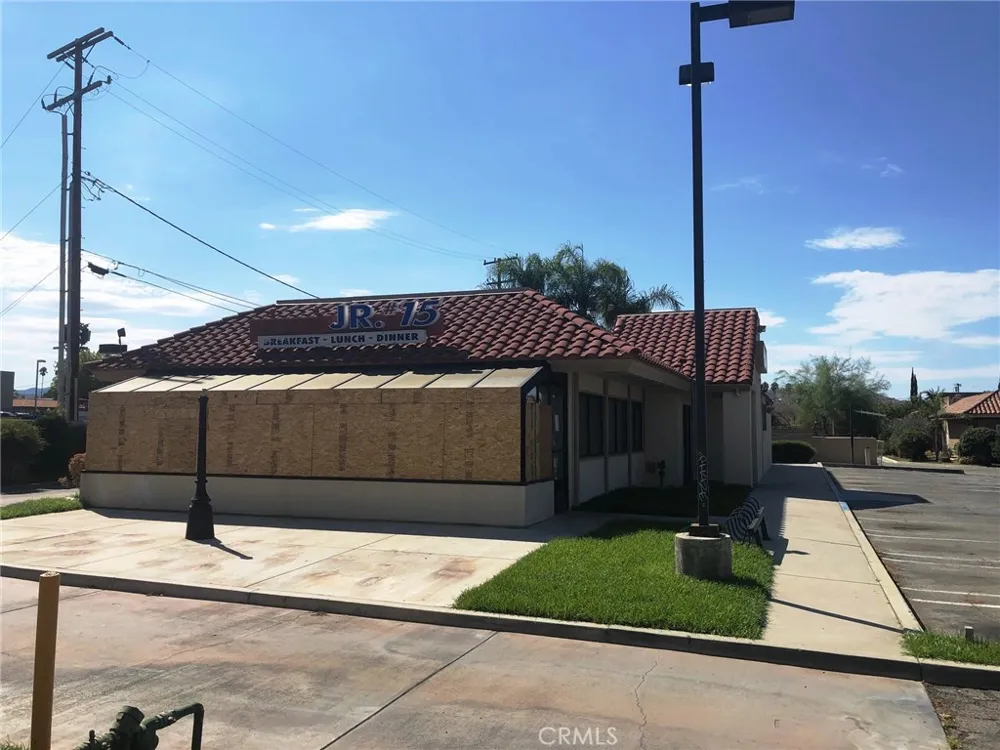 1531 E Florida Avenue Hemet, CA 92544
