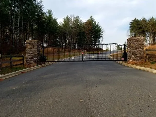 1057 Lakeside Way NW Valdese, NC 28690