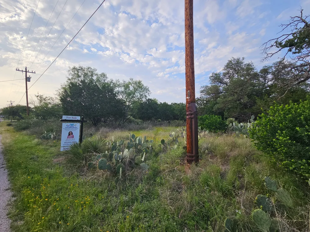 17063 Sweetbriar Drive Granite Shoals, TX 78654