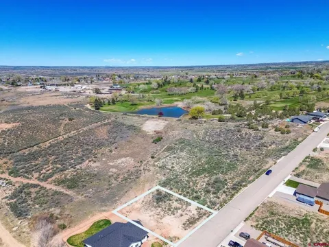 37 Golf Course Lane