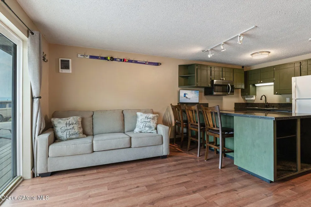 495 Northwest Passage ##103 Sandpoint, ID 83864