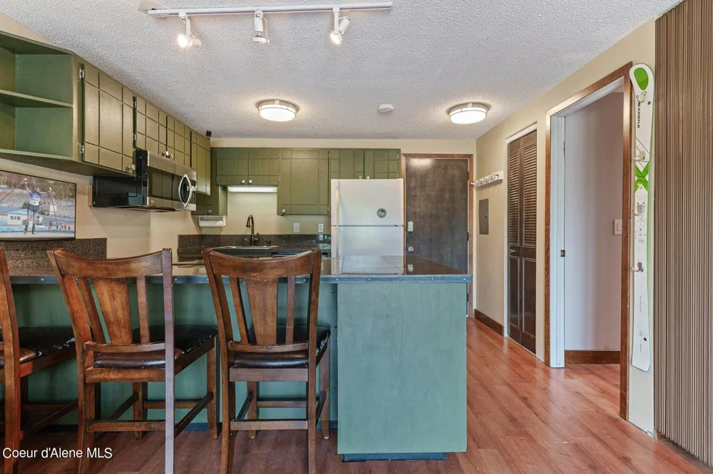 495 Northwest Passage ##103 Sandpoint, ID 83864
