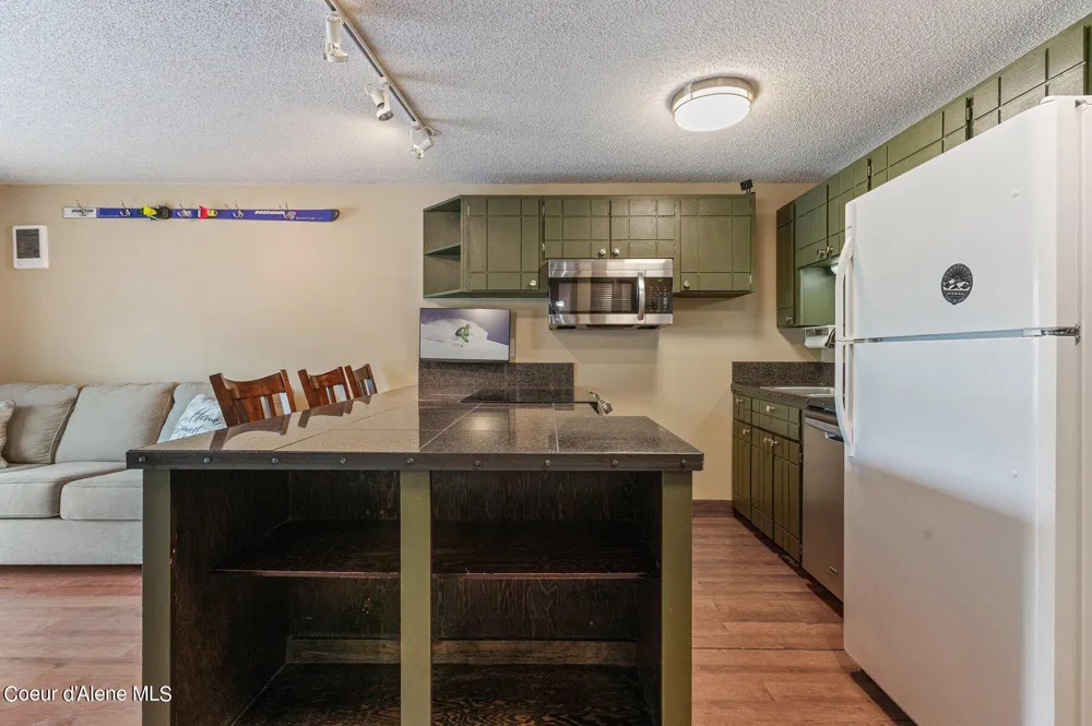 495 Northwest Passage ##103 Sandpoint, ID 83864
