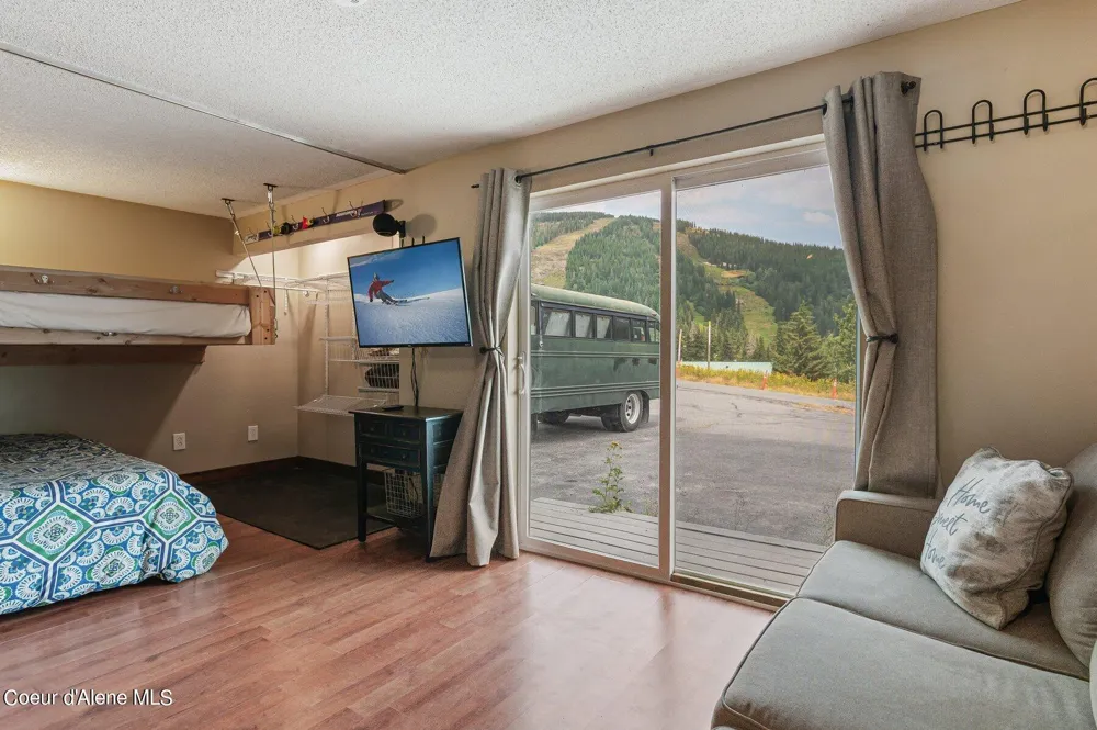 495 Northwest Passage ##103 Sandpoint, ID 83864