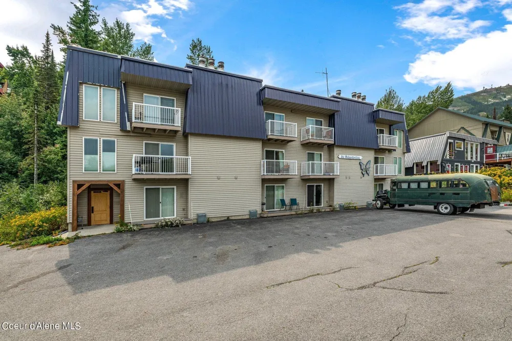 495 Northwest Passage ##103 Sandpoint, ID 83864