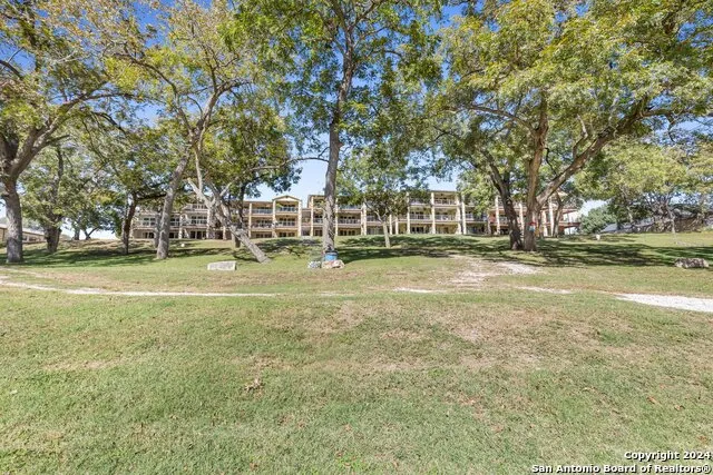 540 River Run #315 New Braunfels, TX 78132