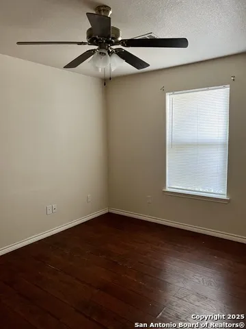 105 Sunnyside Drive Kenedy, TX 78119