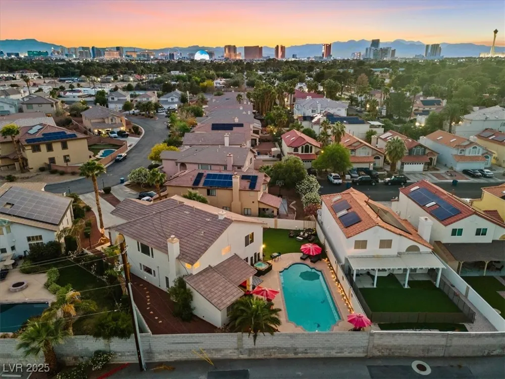 2639 Regency Cove Court Las Vegas, NV 89121