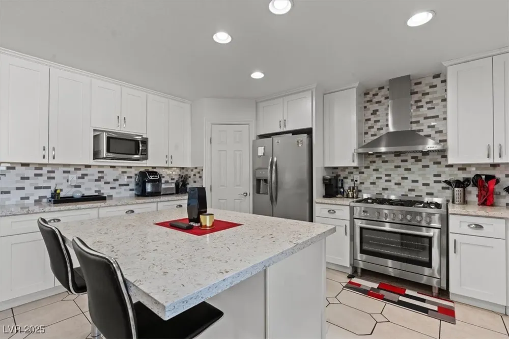 2639 Regency Cove Court Las Vegas, NV 89121
