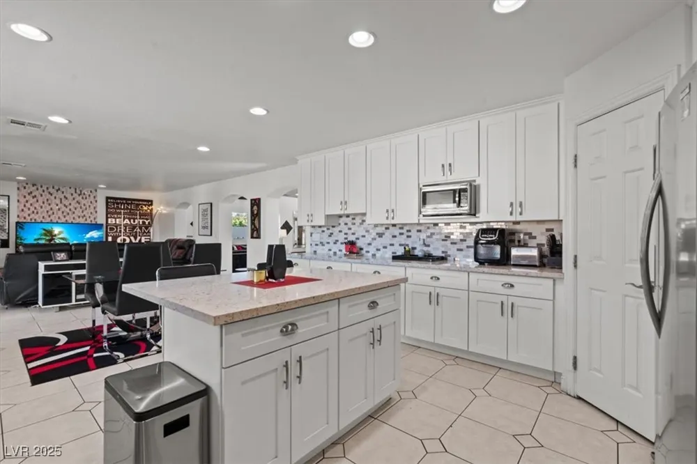 2639 Regency Cove Court Las Vegas, NV 89121