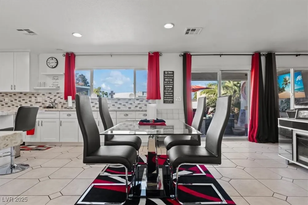2639 Regency Cove Court Las Vegas, NV 89121