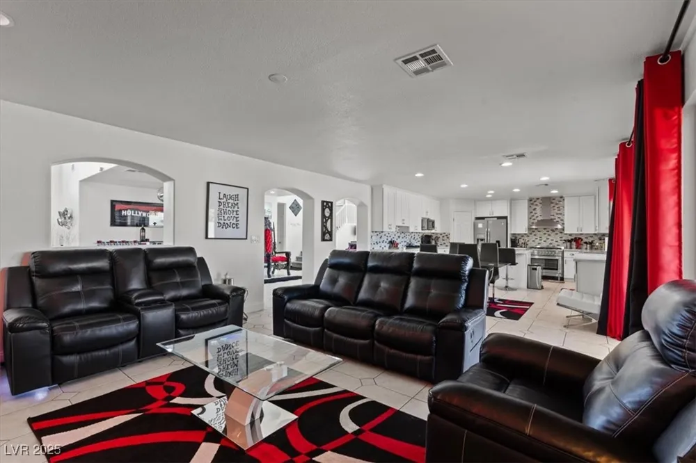 2639 Regency Cove Court Las Vegas, NV 89121