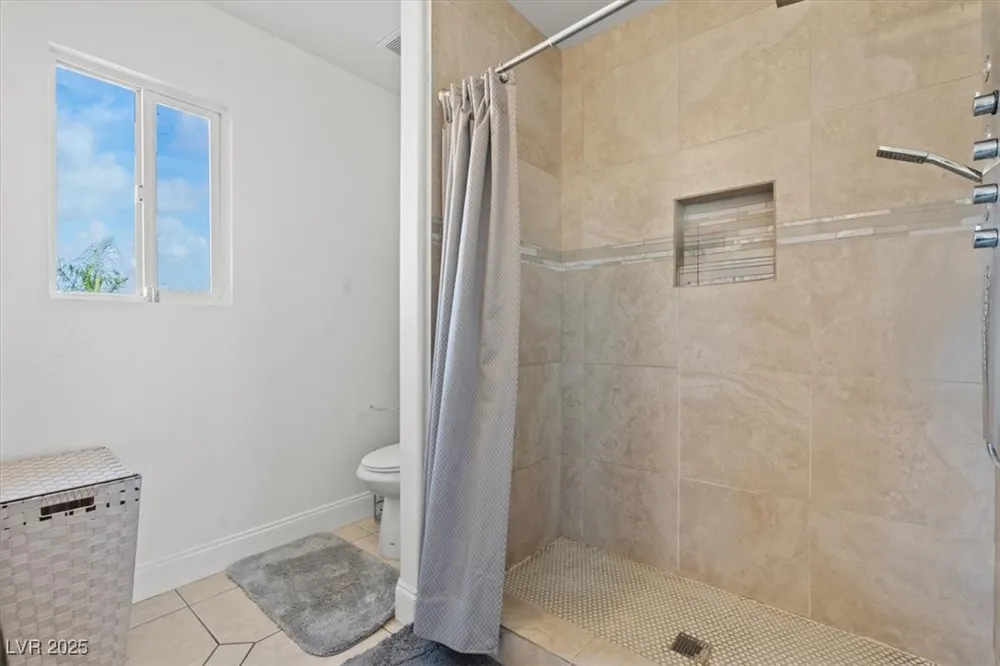 2639 Regency Cove Court Las Vegas, NV 89121