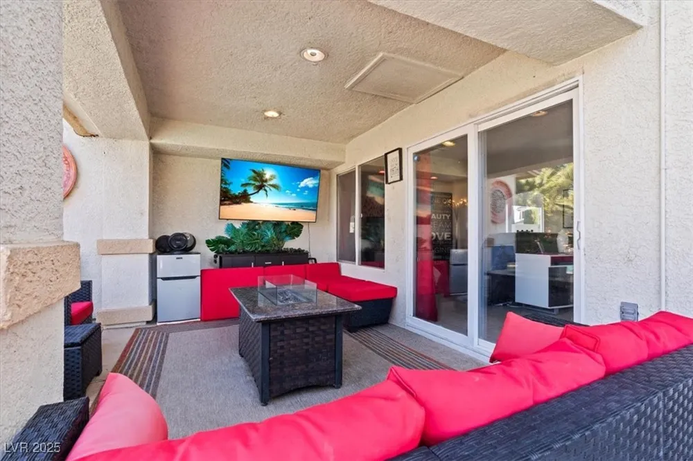 2639 Regency Cove Court Las Vegas, NV 89121