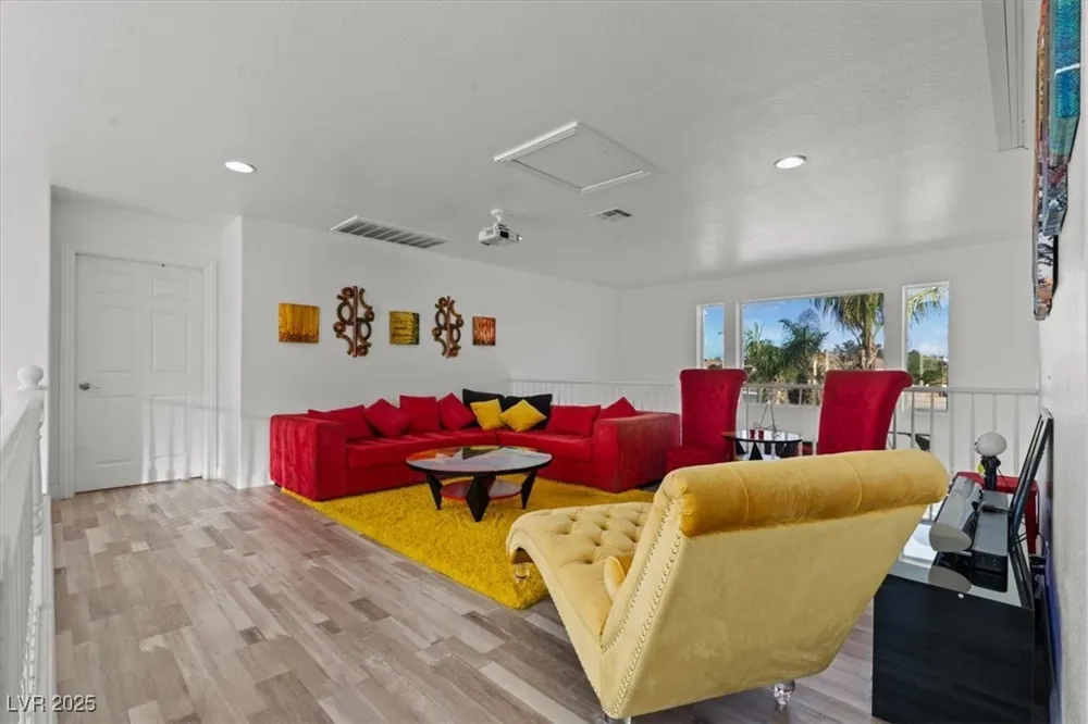 2639 Regency Cove Court Las Vegas, NV 89121