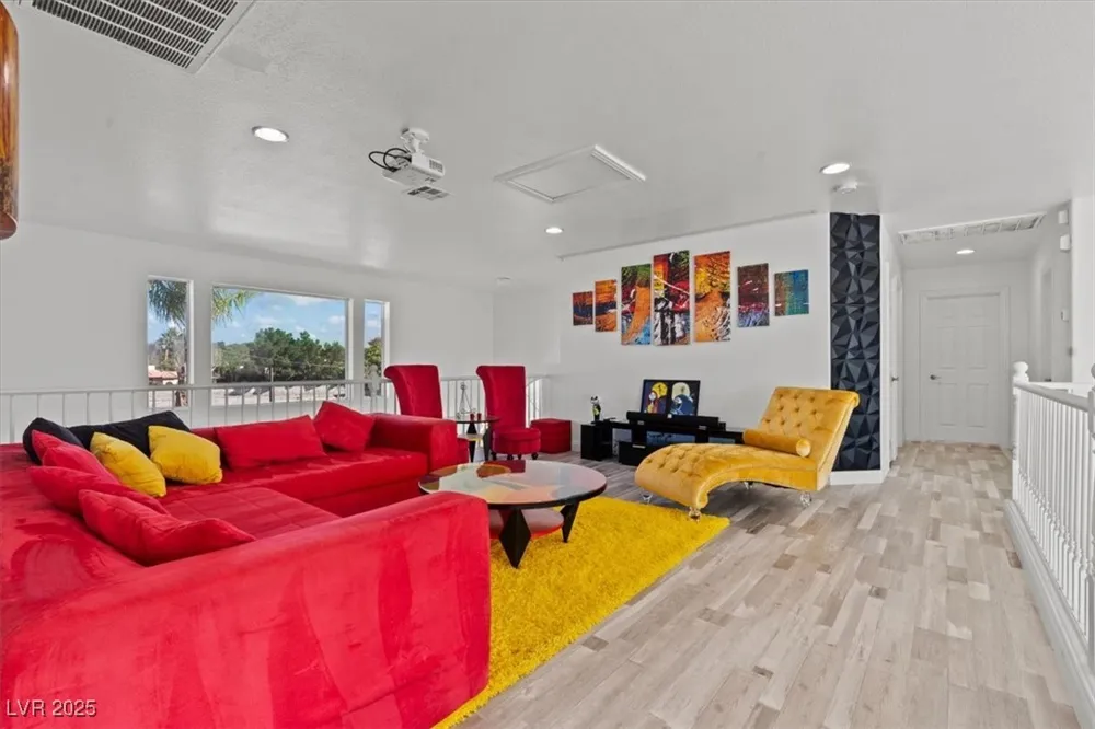 2639 Regency Cove Court Las Vegas, NV 89121