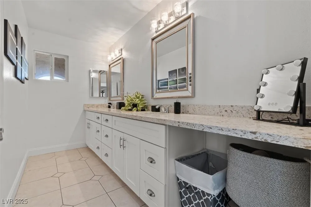 2639 Regency Cove Court Las Vegas, NV 89121
