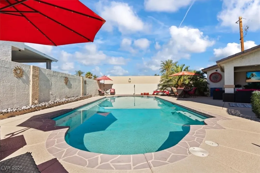 2639 Regency Cove Court Las Vegas, NV 89121