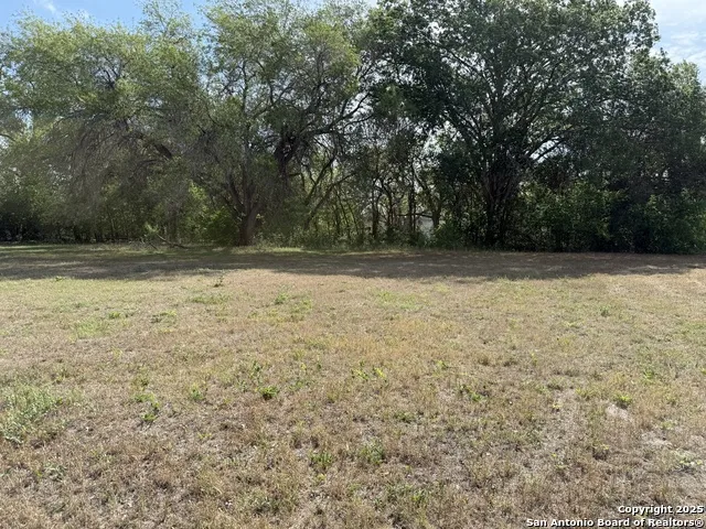 13 Hollamon Seguin, TX 78155