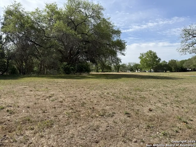 13 Hollamon Seguin, TX 78155