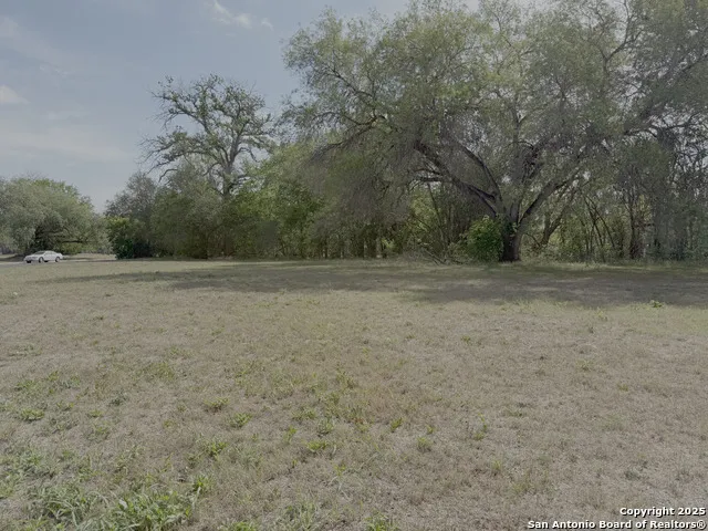 13 Hollamon Seguin, TX 78155